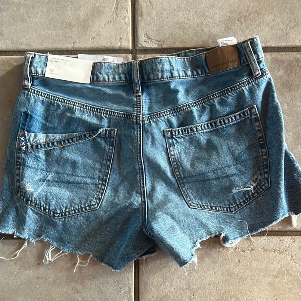American Eagle Outfitters Blue Vintage-Inspired Jean Shorts size 10 boyfriend